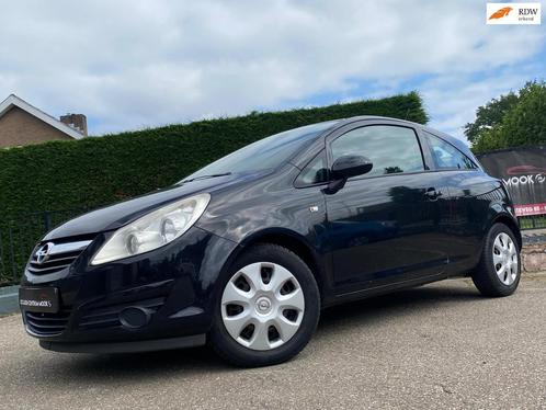 Opel Corsa 1.2-16V Cosmo 3 deurs PdcAircoCentraal