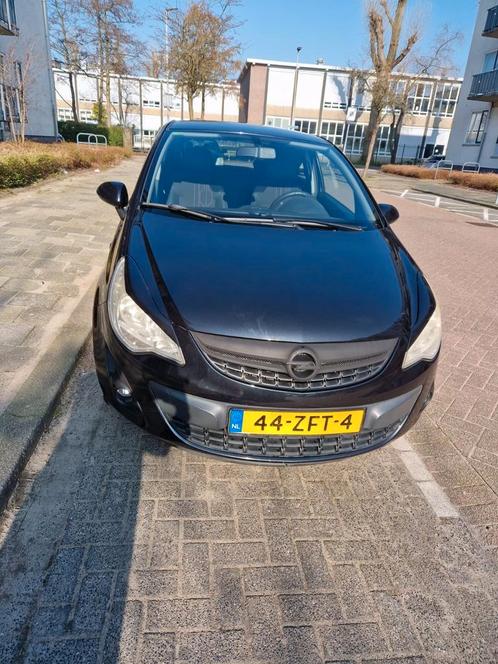 Opel Corsa 1.2 16V LPG 3D 2012 Zwart