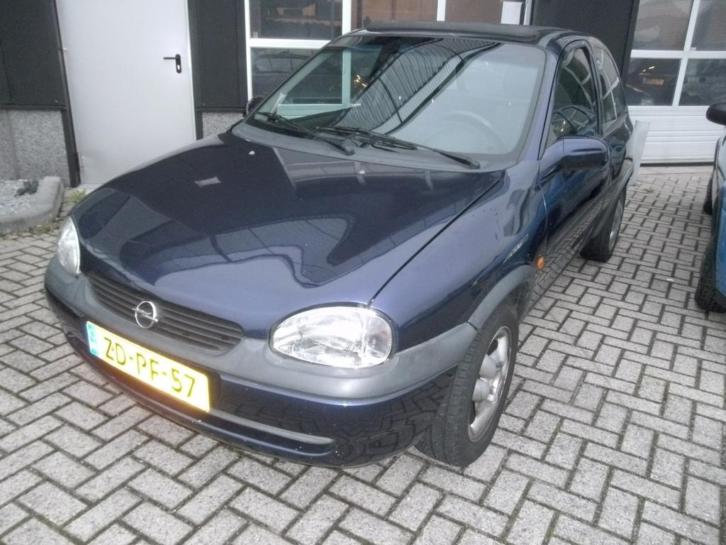 Opel Corsa 1.2 I 16V 3D 99 NU EXTRA GARAGE KORTING APK BOVAG