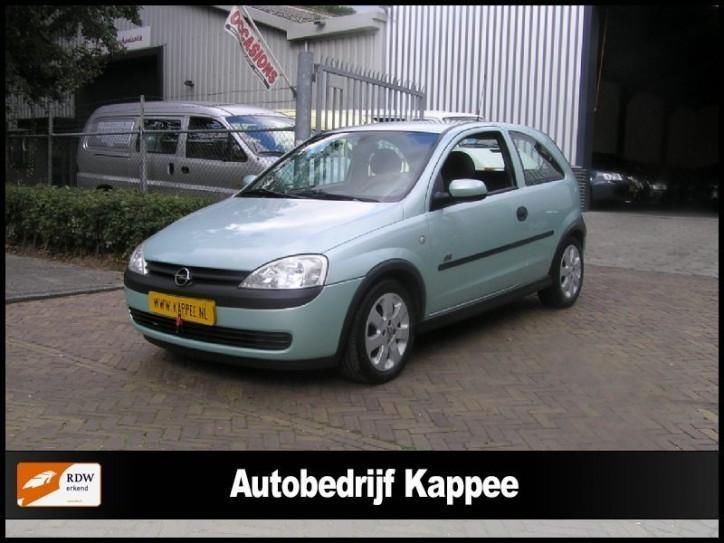 Opel Corsa 1.2 sport stuurbekr aico nieuwe apk (bj 2002)