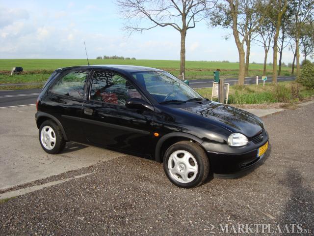 Opel Corsa 1.2i-16V Onyx, Nieuwe APK