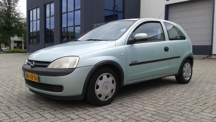 Opel Corsa 1350,- 1.2-16V Comfort BJR. 2001 3 DEURS APK