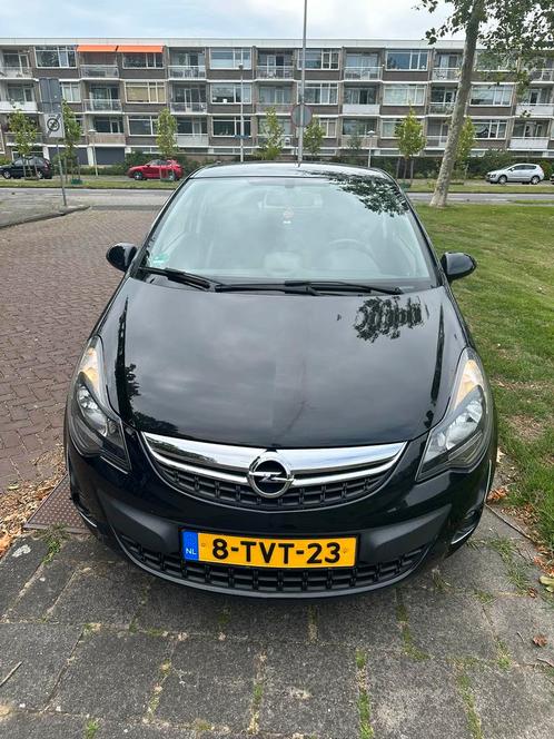 Opel Corsa 1.4 16V 3D 2014 Zwart