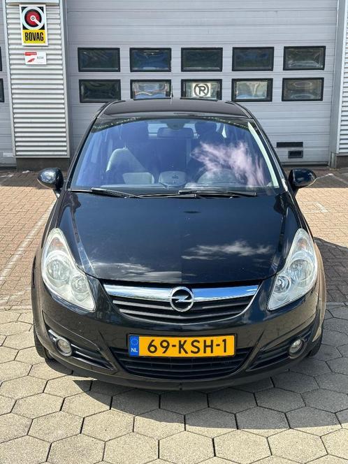 Opel Corsa 1.4 16V 5D 2010 Zwart