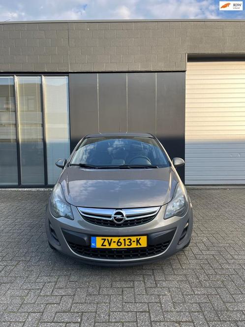 Opel Corsa 1.4-16V Design Edition