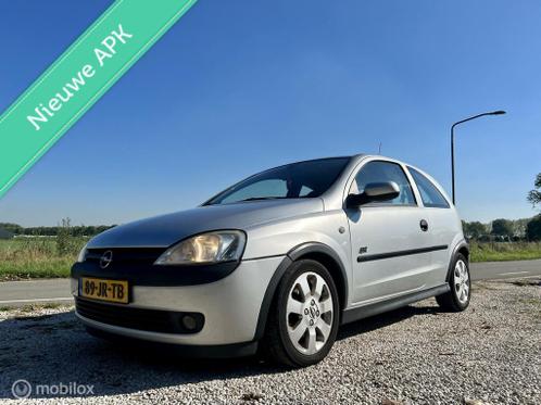 Opel Corsa 1.4-16V Sport, BJ 2002, APK Nov 2022, Velgen