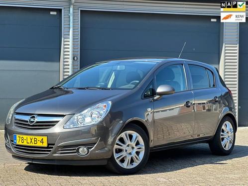 Opel Corsa 1.4-16V x27111x27 EDITION, TREKHAAK, AIRCO, NAVIGATIE