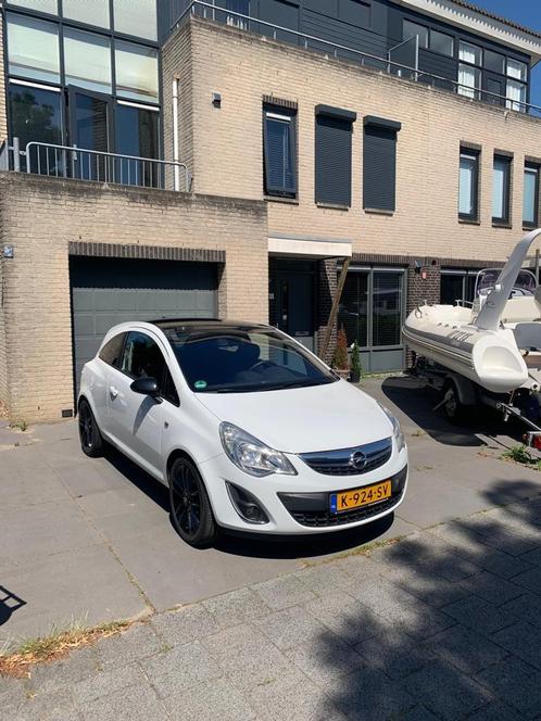 Opel Corsa 1.4 64KW 3D 2012 Wit