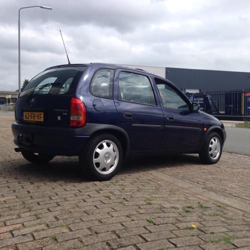 Opel Corsa 1.4 I 16V 5D 2000 Blauw 99DKm stuurbekrachting