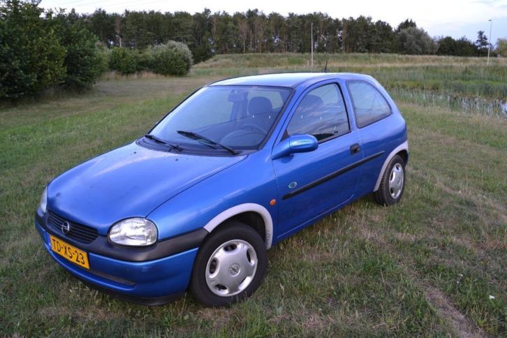 Opel Corsa 1.4 I 3D 1998 Blauw