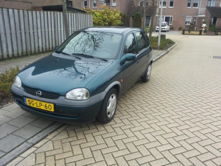 Opel Corsa 1.4 I 5D 1997 Blauw