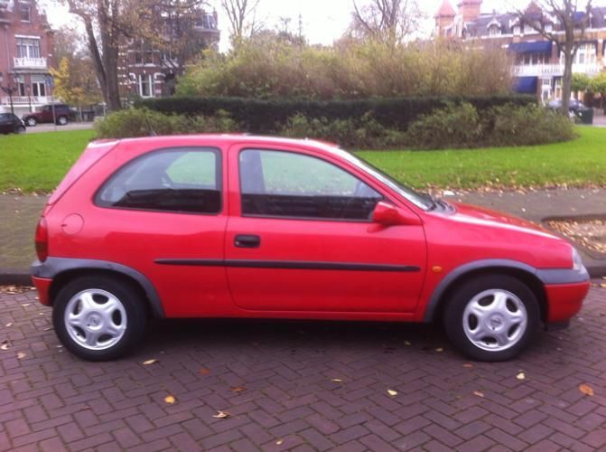 Opel Corsa 1.6 GSI 16V 3D 1999 Rood