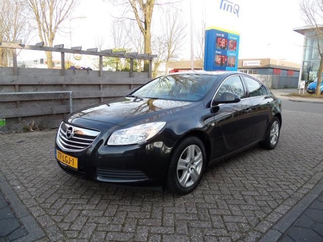 Opel Insignia 1.6 T Edition prachtige auto