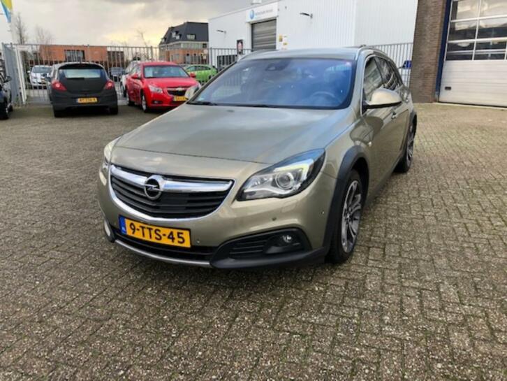 Opel Insignia 2.0 Turbo 184KW Sp.tr 4X4 AT 2014 Groen