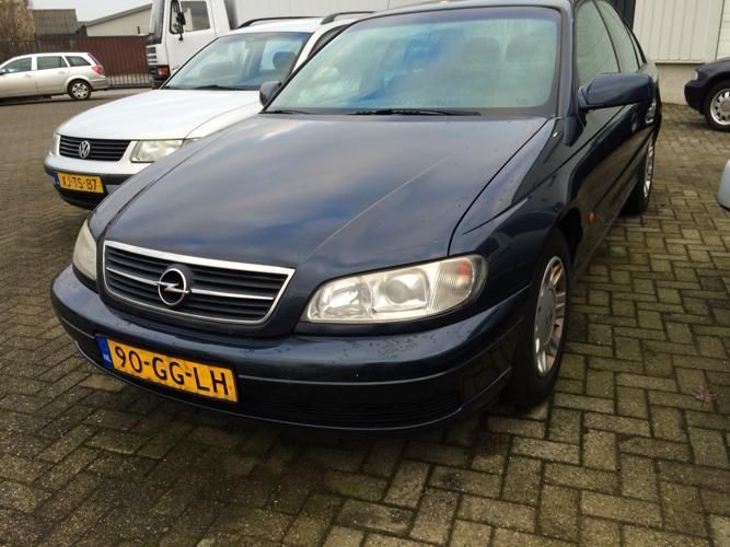 Opel Omega 2.2 I 16V SDN 2000 Blauw