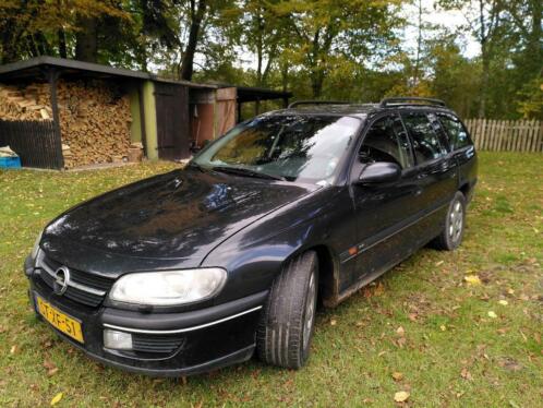 Opel Omega 3.0 I V6 St.wgn. AUT 1998 Zwart