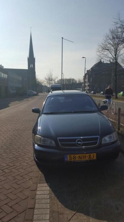 Opel Omega Station 2.2i-16v 2003