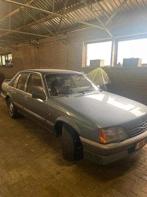 Opel Rekord 2.0 S 1986 Blauw