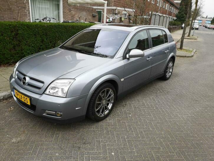 Opel Signum 2.2 16V AUT 2003 Grijs