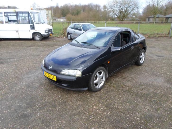 Opel Tigra 1.4 I 16V 1996 Zwart