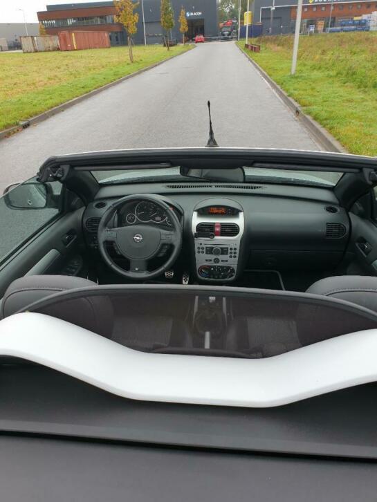 Opel Tigra 1.8 16V Twintop 2006 Grijs