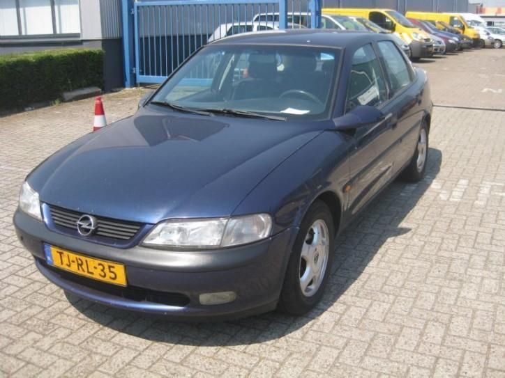 Opel Vectra 1.6 16v gl NW AP (bj 1998)