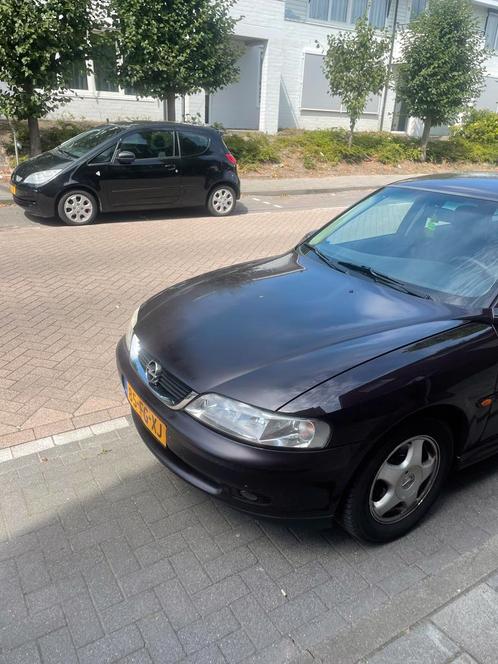 Opel Vectra 1.6 I 16V 2000 Rood