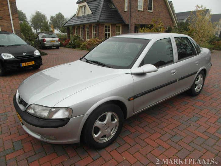 Opel Vectra 1.6 I 16V C.D. uitv.1998  AIRCO  1ste eigenaar
