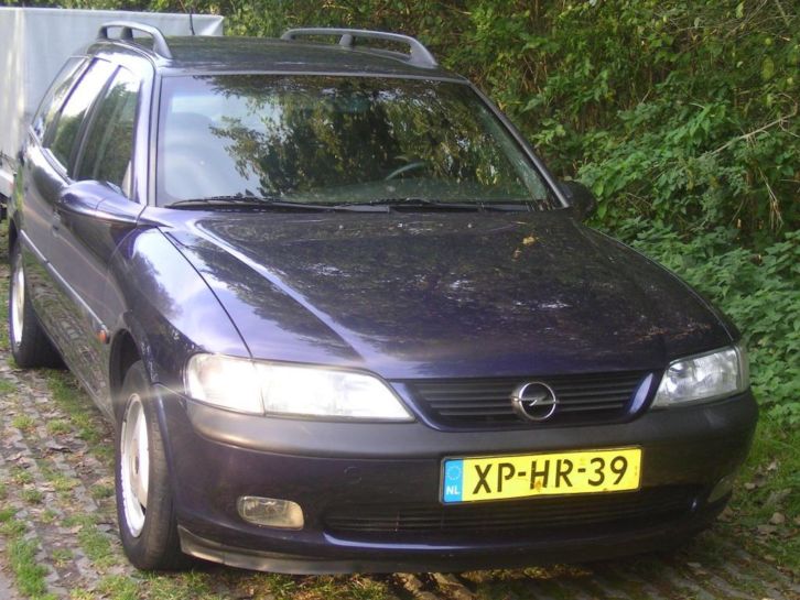 Opel Vectra 1.8 I 16V St.wgn. 1999 Blauw