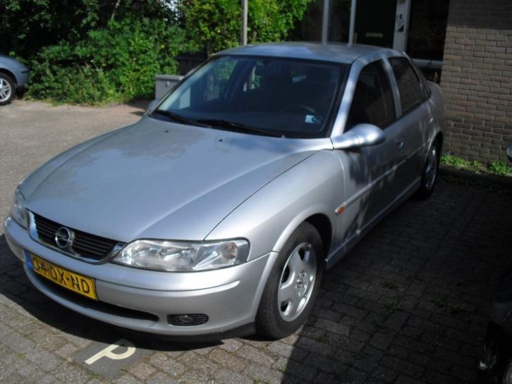 Opel Vectra 2.0 16V Diamond AUT 2000 Grijs