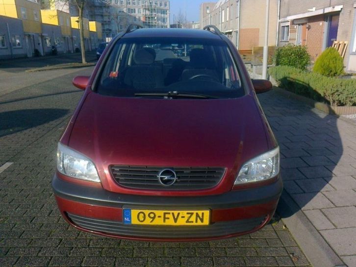 Opel Zafira 1.6 16V 2000 Rood