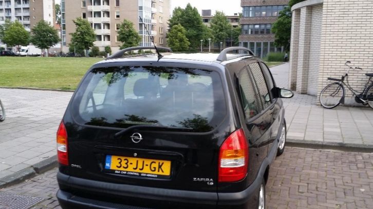 Opel Zafira 1.6 16V 2002 Zwart