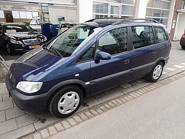 Opel Zafira 1,6-16V Comfort (bj 2001)