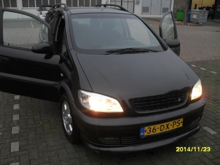 Opel Zafira 1.8 I AUT 2000 Zwart