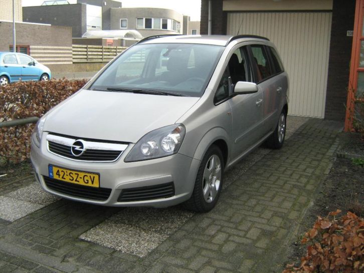 Opel Zafira 1.9 Cdti 88KW AUT DPF 2006 Grijs navi ecc