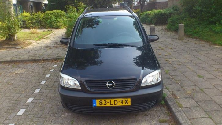 Opel Zafira 2.2 16V 2002 Zwart