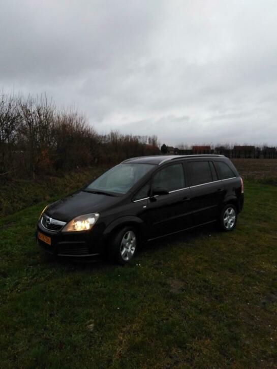 Opel Zafira 2.2 2005 Zwart