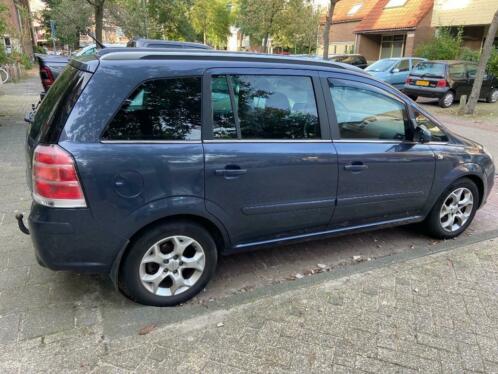 Opel Zafira 2.2 2006 Grijs