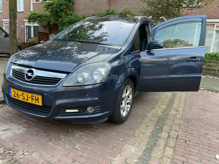 Opel Zafira 2.2 2006 Grijs