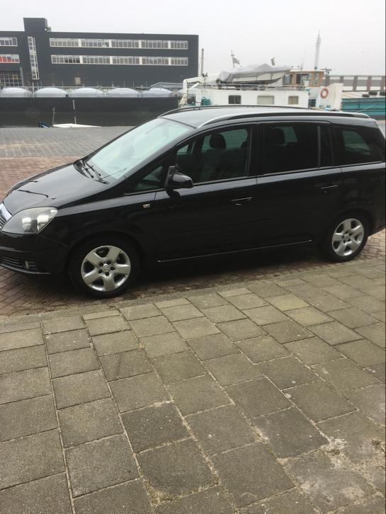 Opel Zafira 2.2 2006 Zwart