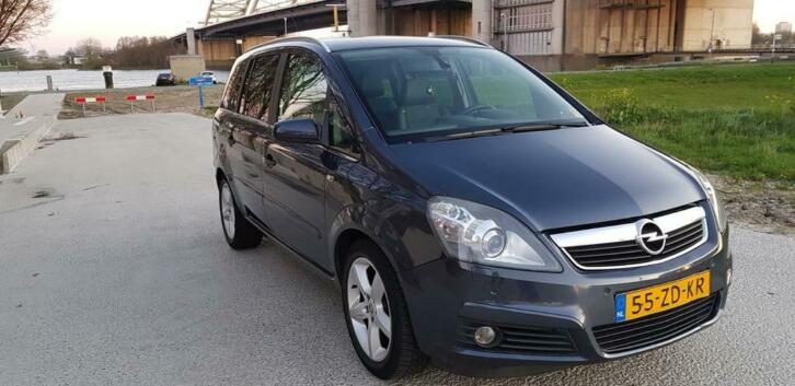 Opel Zafira 2.2 AUT 2008 Grijs