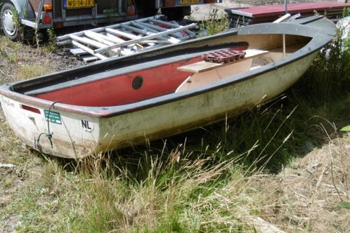 Opknapboot stern4.20 bij 1.70 is niet lek likje verf en gaan