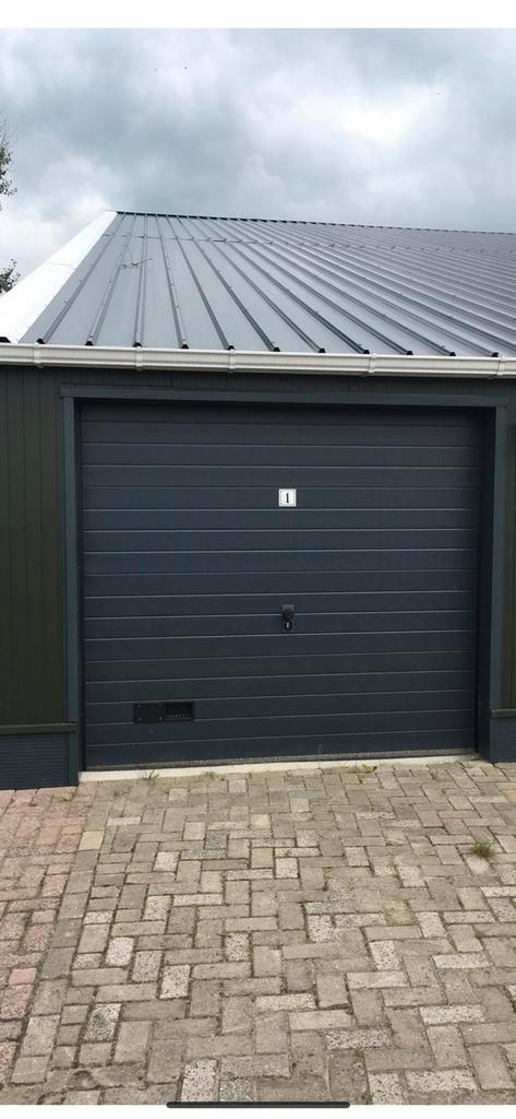 Opslagruimte garagebox 3.2 x 7.5 gesoleerd 1 maart bes