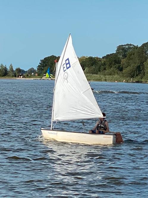 Optimist hout met strandtrailer