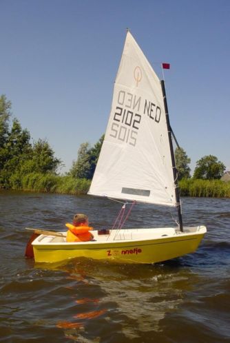 Optimist leuk om het zeilen te leren, met trailer 2 zeilen
