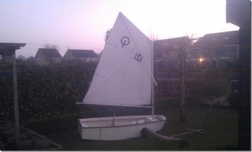 Optimist (Spider) compleet met 2 zeilen en fietstrailer