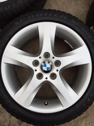 Org. 17 inch velgen met winterbanden styling 142 BMW 1 serie