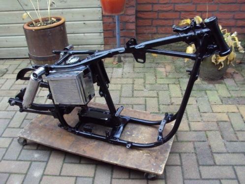 org. FLH 1200 shovel frame, bj.03979 met kenteken.