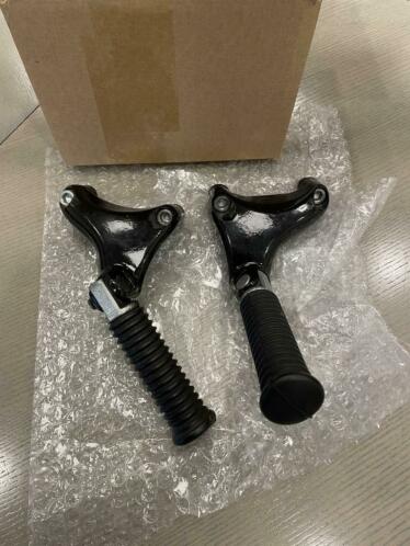 Original Harley-Davidson XL Passenger Footpeg Mount Kit