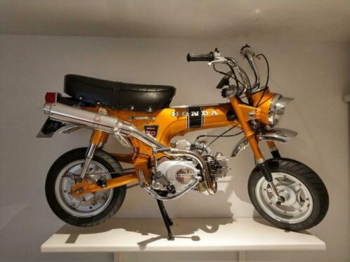 Origine Honda Dax ST-70 Nederlands motorkenteken